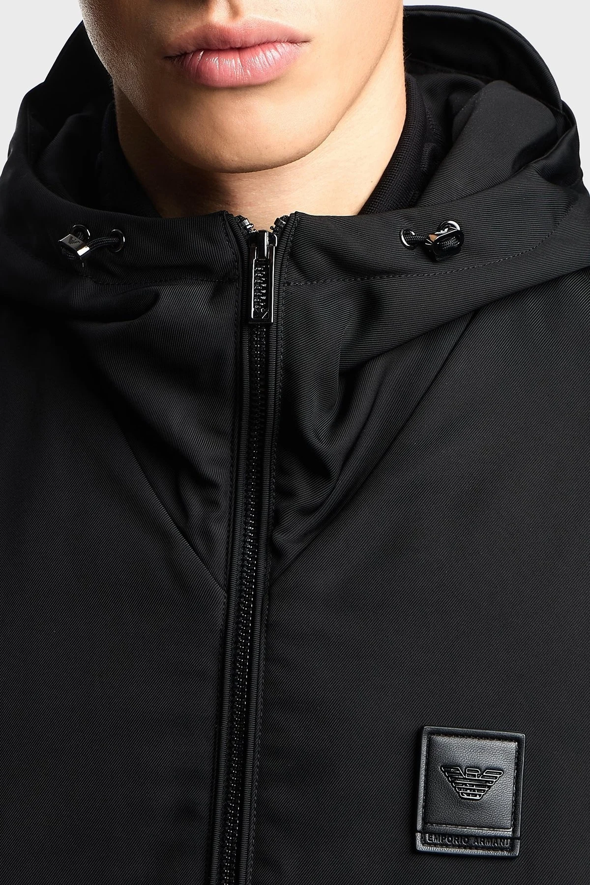 Emporio Armani Logolu Regular Fit Kapüşonlu Erkek Mont EM003417 AF18264 UC001 SİYAH - 4