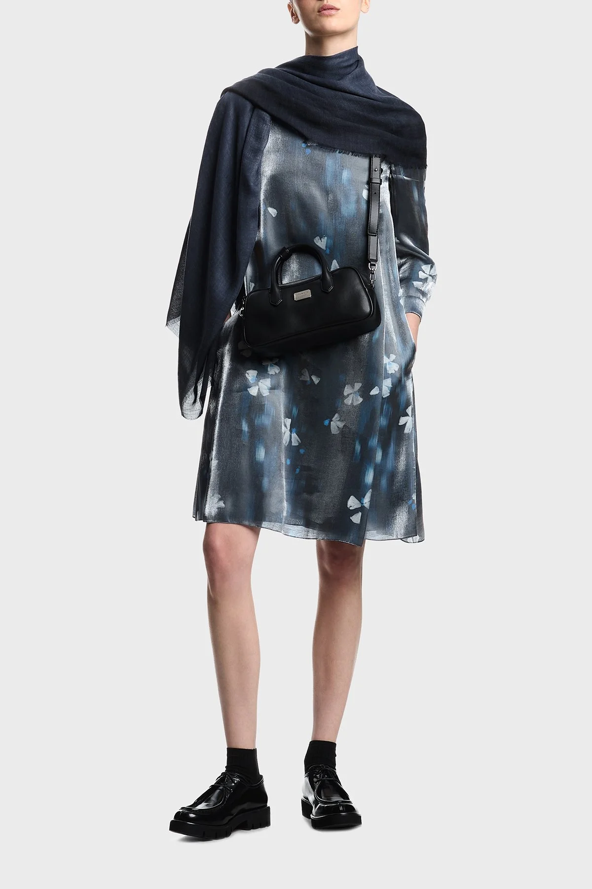 Emporio Armani Logolu Sabit Askılı ve Ayarlanabilir Askılı Bayan Çanta EW003824 AF18673 UC001 SİYAH - 2