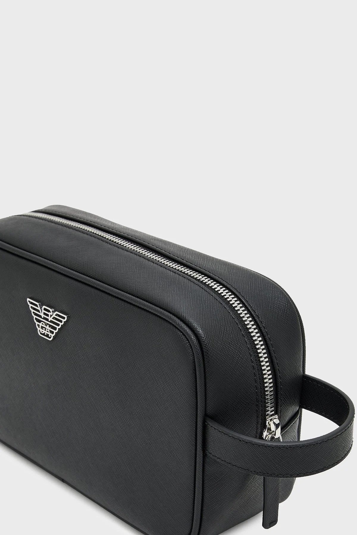 Emporio Armani Logolu Tek Saplı Erkek Çanta EM002829 AF13666 UC001 SİYAH - 4