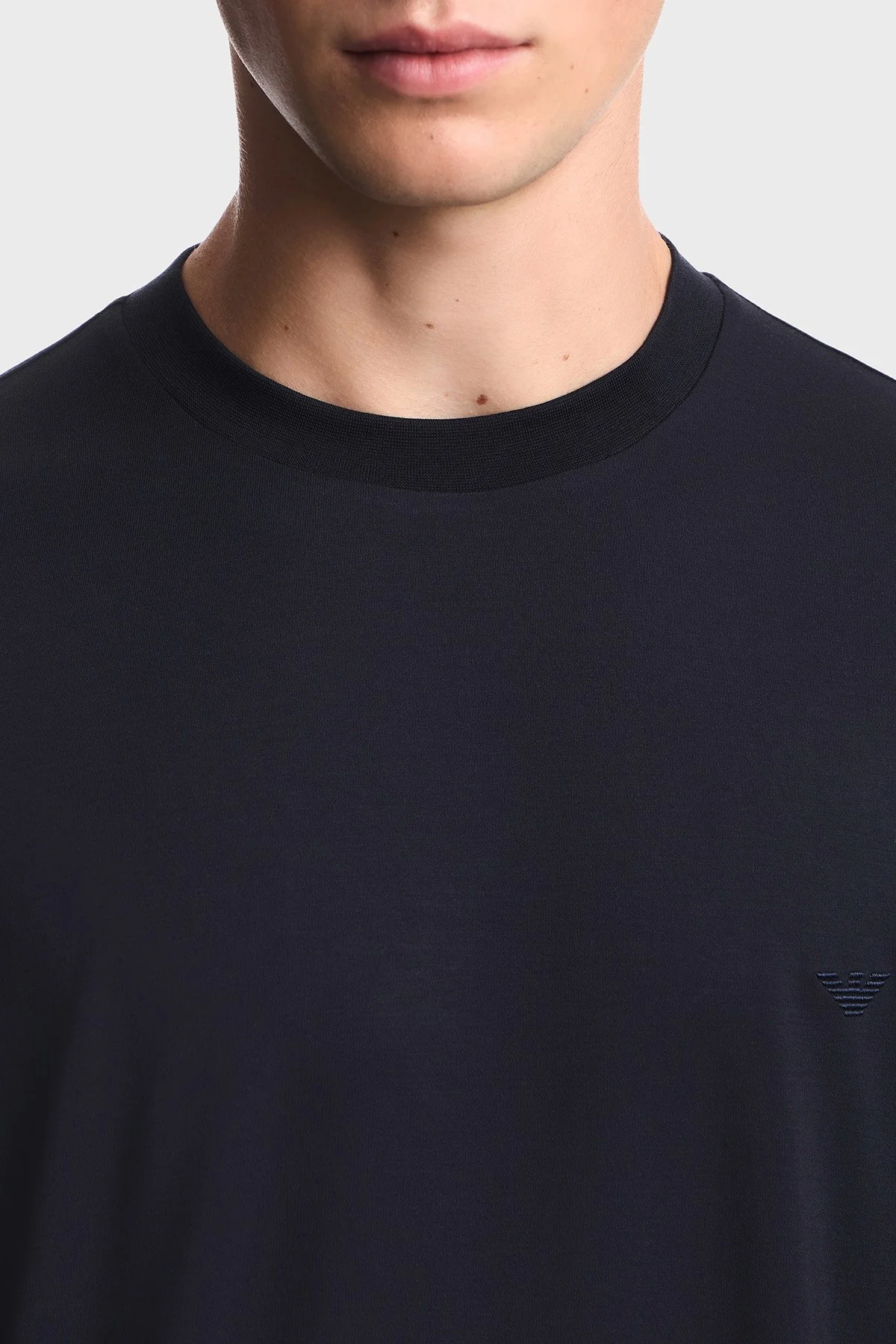 Emporio Armani Logolu Yuvarlak Yaka Erkek T Shirt EM007357 AF13721 UB118 Lacivert - 4