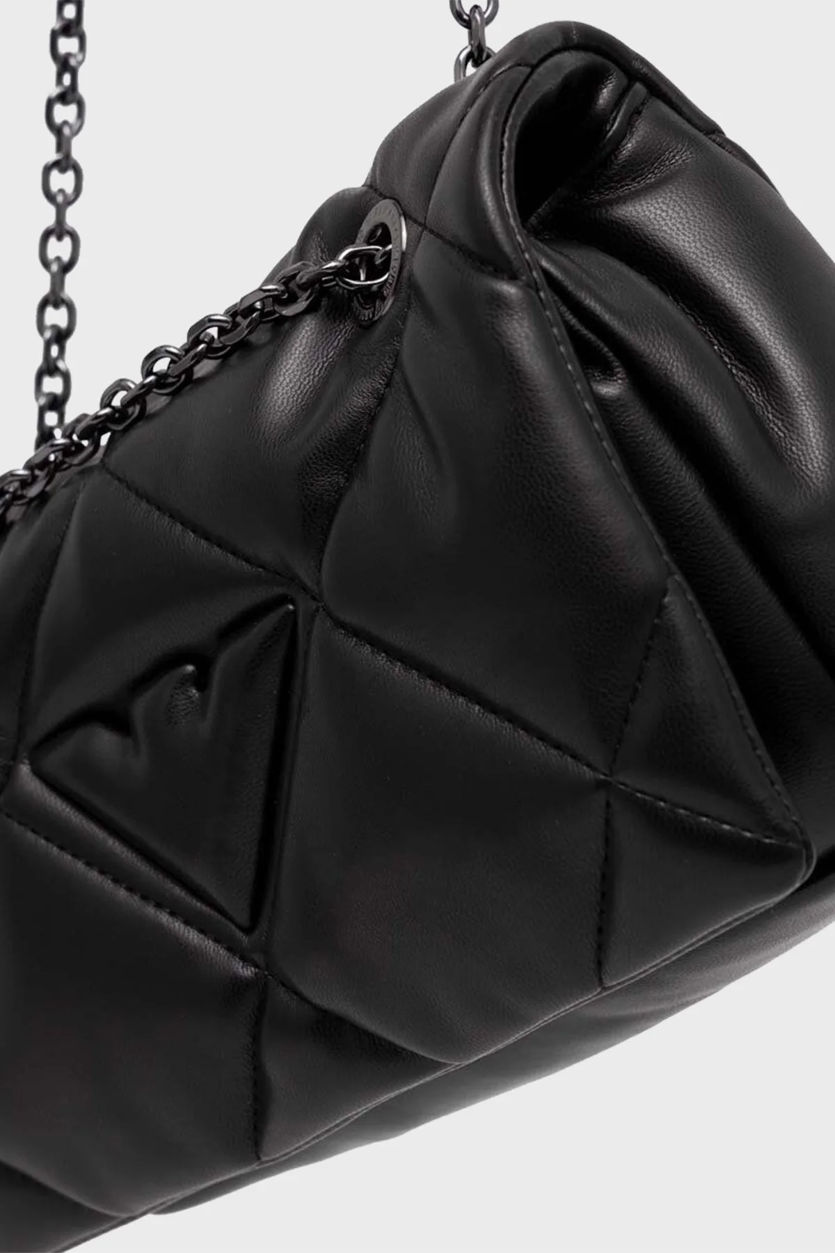 Emporio Armani Logolu Zincir Askılı Bayan Çanta Y3C041 YWJ8I 80001 SİYAH - 5