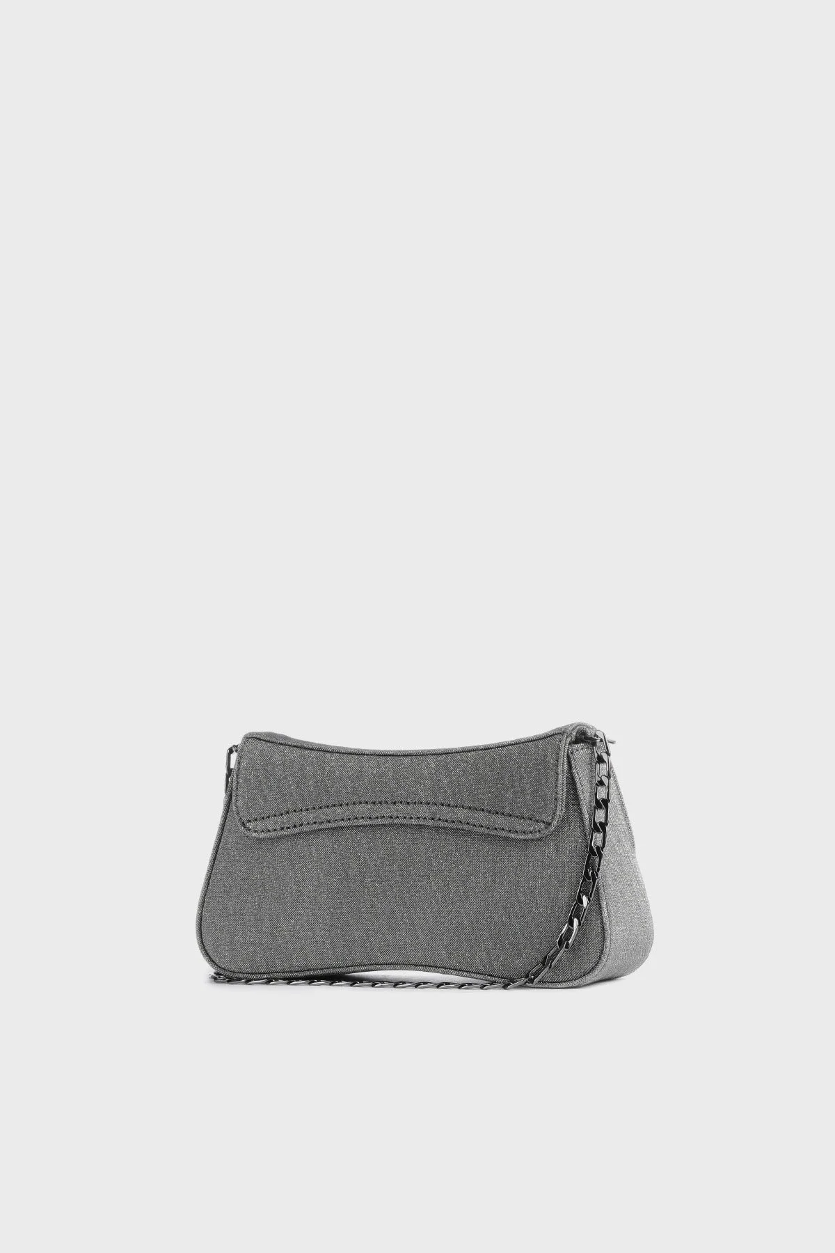 Emporio Armani Logolu Zincir Askılı Bayan Çanta Y3E232 YWN8X 80001 SİYAH - 3