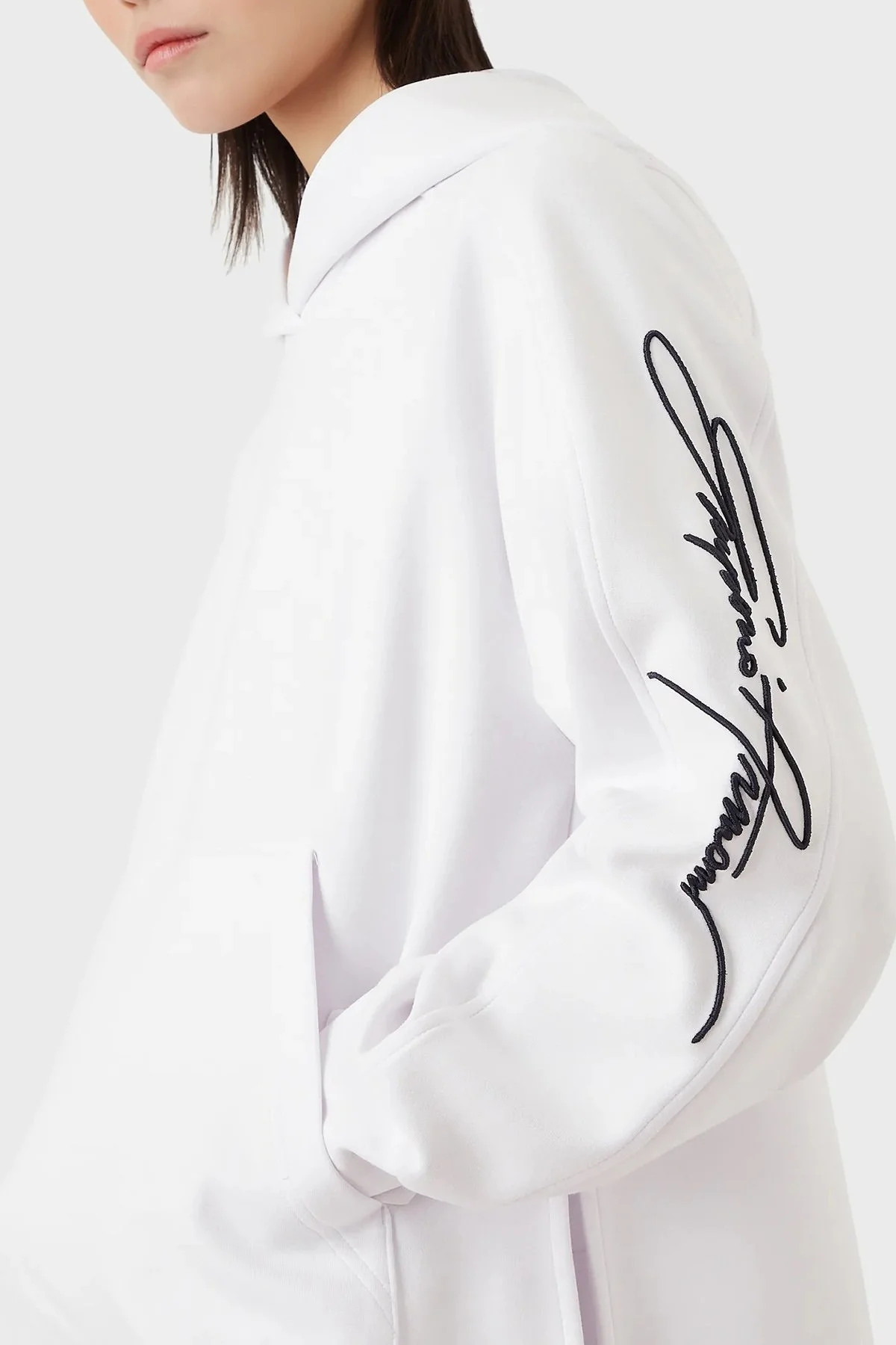 Emporio Armani Loose Fit Kanguru Cepli Kapüşonlu Bayan Sweat 3R2M7C 2JVKZ 0100 BEYAZ - 2