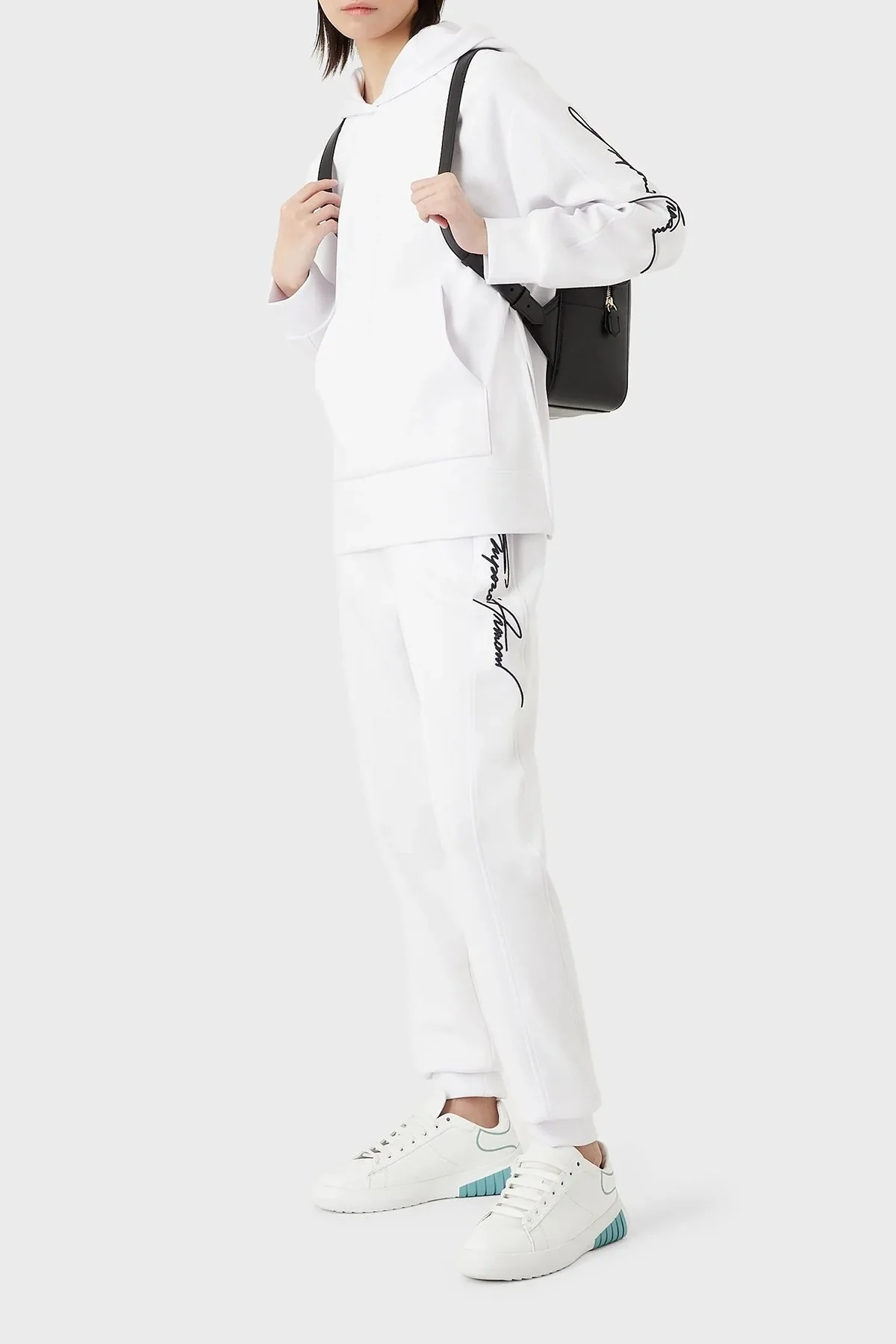 Emporio Armani Loose Fit Kanguru Cepli Kapüşonlu Bayan Sweat 3R2M7C 2JVKZ 0100 BEYAZ - 3