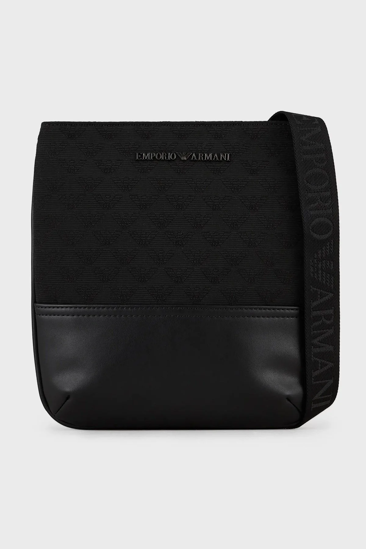 Emporio Armani Marka Logolu Ayarlanabilir Askılı Erkek Çanta Y4M234 Y022V 81336 SİYAH - 1