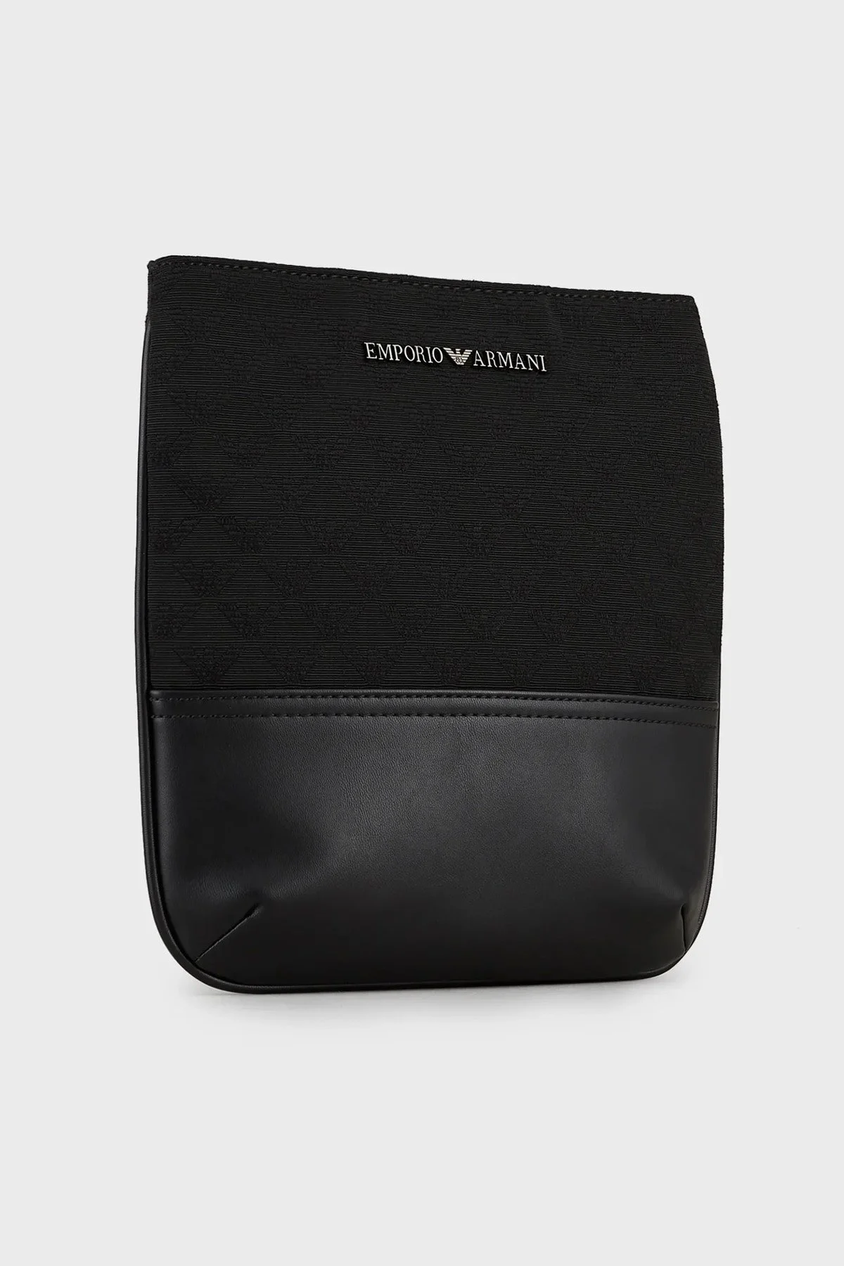 Emporio Armani Marka Logolu Ayarlanabilir Askılı Erkek Çanta Y4M234 Y022V 81336 SİYAH - 3