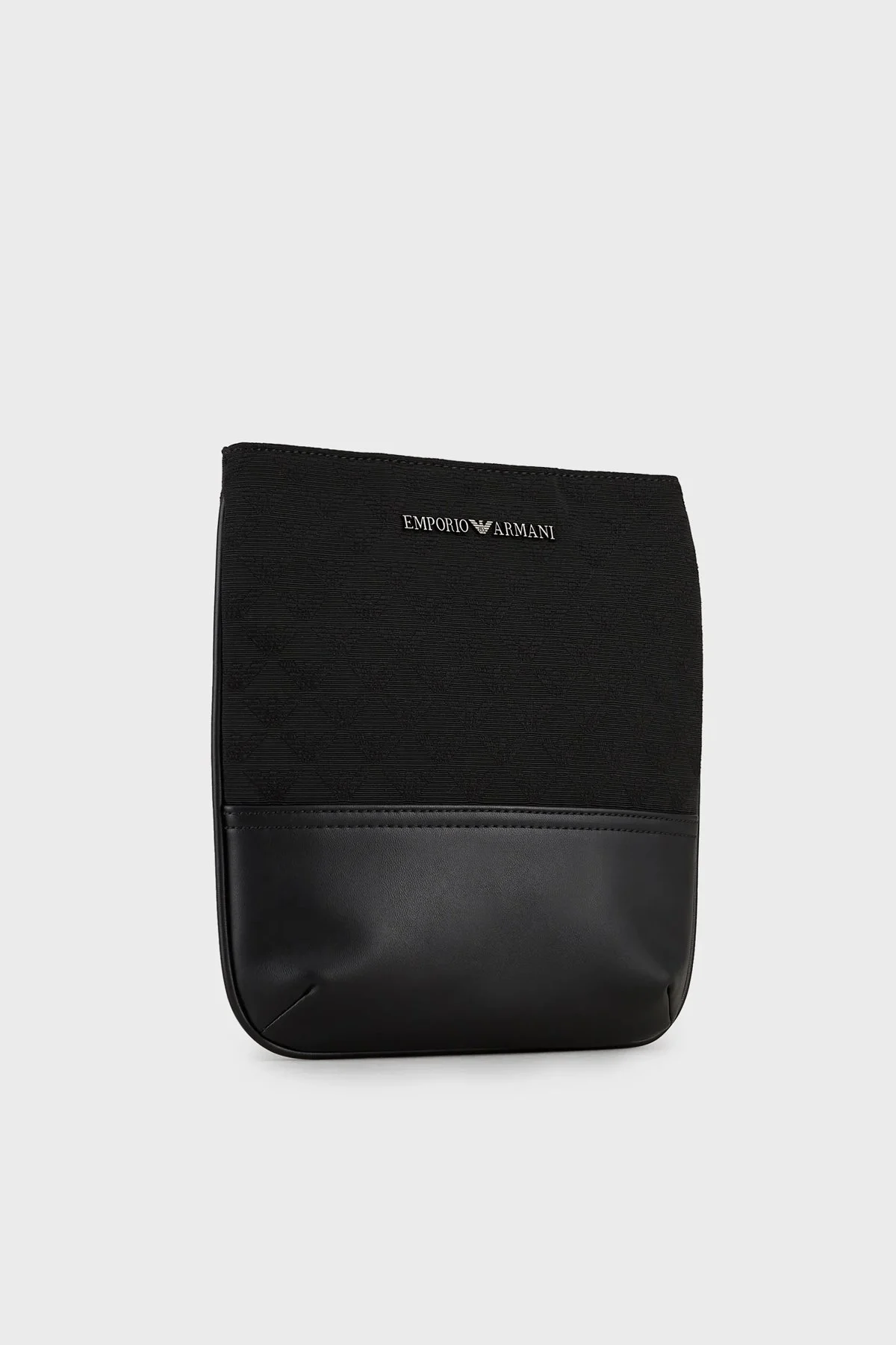 Emporio Armani Marka Logolu Ayarlanabilir Askılı Erkek Çanta Y4M234 Y022V 81336 SİYAH - 7