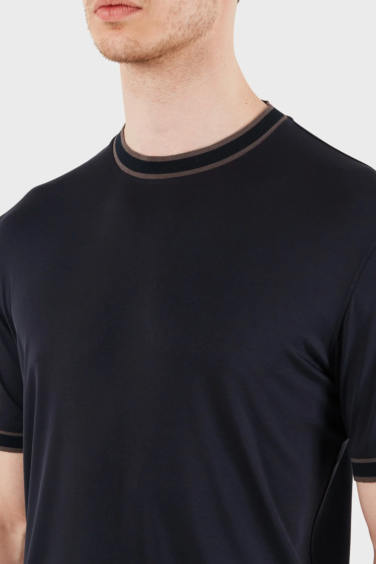 Emporio Armani Modal ve İpek Karışımlı Slim Fit Bisiklet Yaka Erkek T Shirt EM005361 AF13721 UB118 LACİVERT - 6