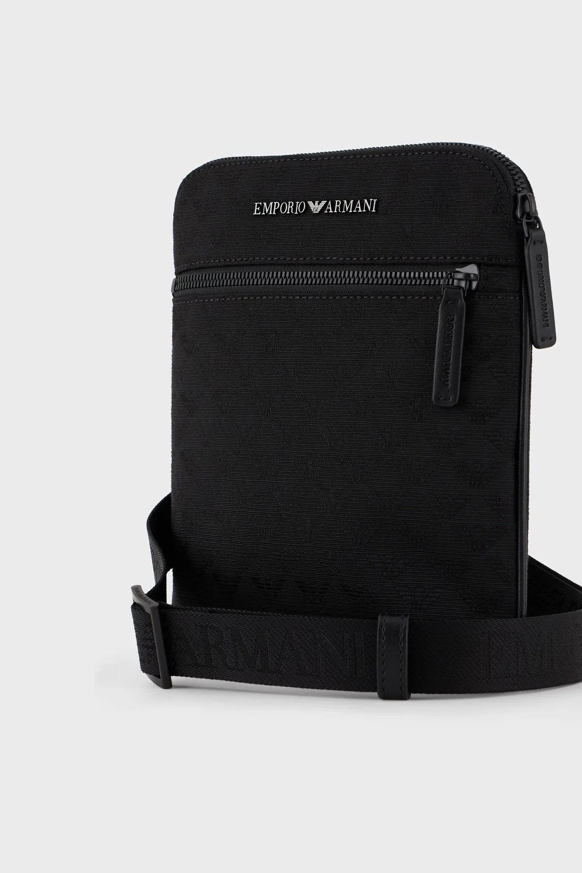 Emporio Armani Omuz Askılı Ön Fermuar Bölmeli Erkek Çanta Y4M185 Y022V 81336 SİYAH - 4