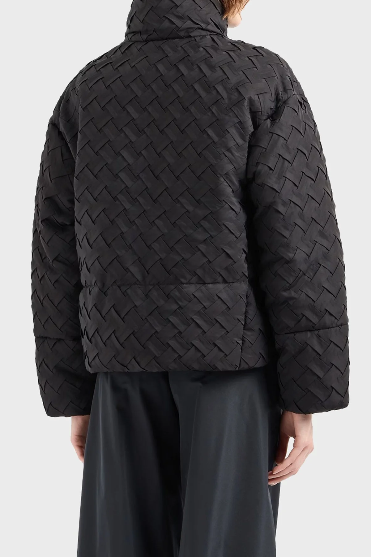 Emporio Armani Örgü Desenli Regular Fit Dik Yaka Şişme Kadın Mont 6D2B73 2NGPZ 0999 SİYAH - 3