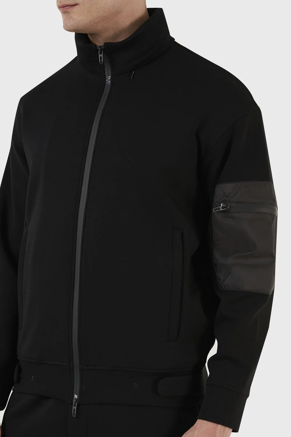 Emporio Armani Pamuk Karışımlı Gizli Kapüşonlu Fermuarlı Mevsimlik Erkek Sweat 3R1MCT 1JHSZ 0999 SİYAH - 4