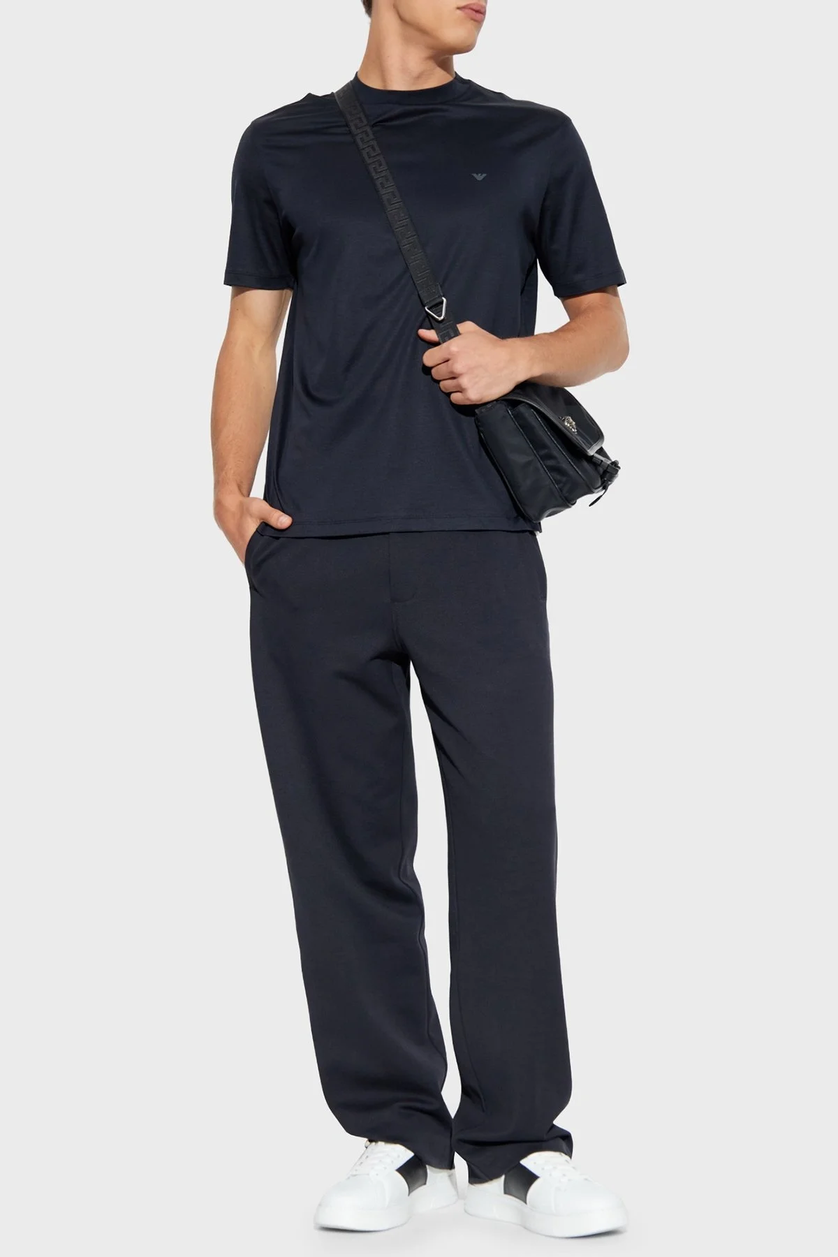 Emporio Armani Pamuk Karışımlı Regular Fit Bisiklet Yaka Logolu Erkek T Shirt EM003137 AF10761 UB118 LACİVERT - 2