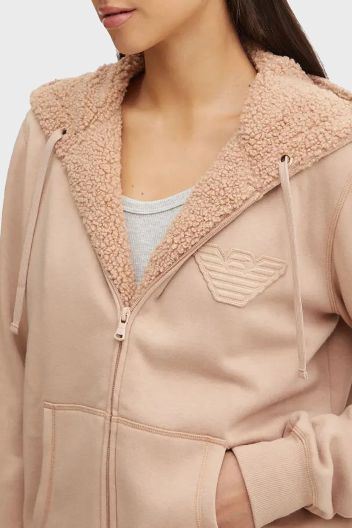 Emporio Armani Pamuk Karışımlı Regular Fit Kapüşonlu Fermuarlı Bayan Sweat 1646104 F2561 6355 BEJ - 3