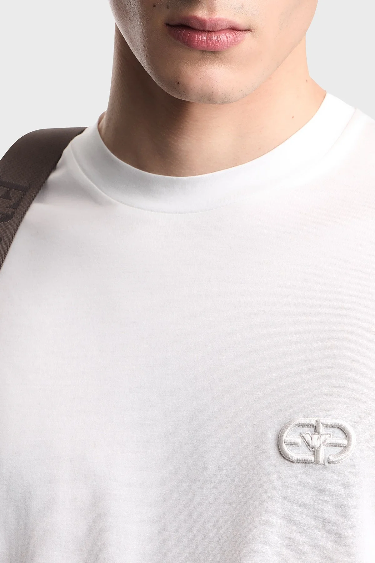 Emporio Armani Pamuk Karışımlı Regular Fit Logolu Bisiklet Yaka Erkek T Shirt EM004585 AF10017 U0003 BEYAZ - 4