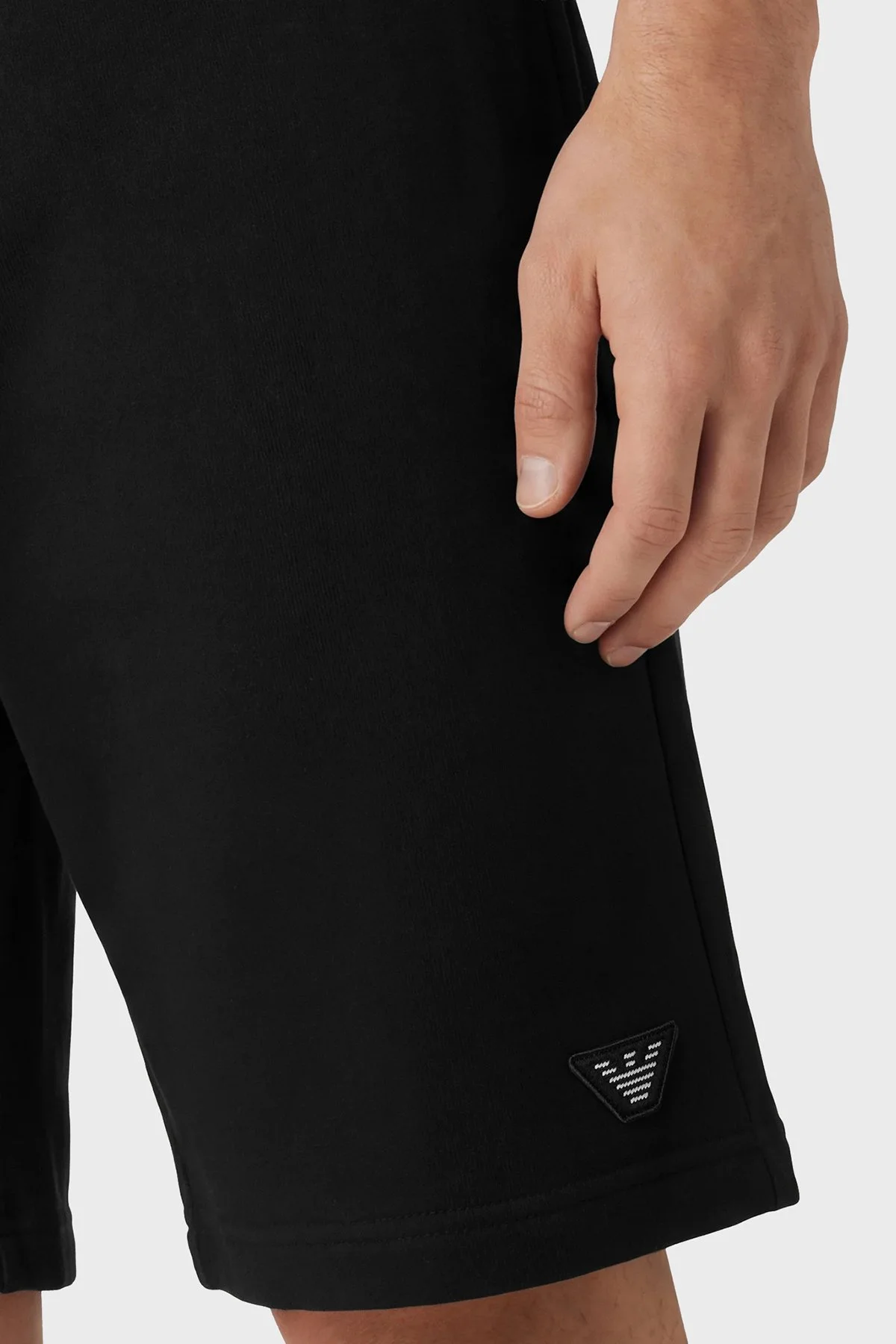 Emporio Armani Pamuk ve Modal Karışımlı Normal Bel Erkek Short EM000495 AF19060 UC001 SİYAH - 4