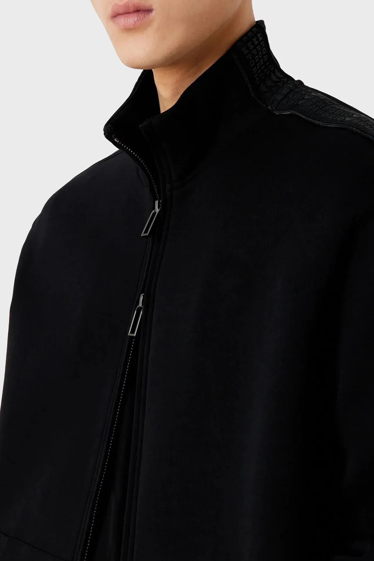 Emporio Armani Pamuklu Fermuarlı Kanguru Cepli Dik Yaka Regular Fit Erkek Sweat 6R1MF1 1JHSZ 0999 SİYAH - 4