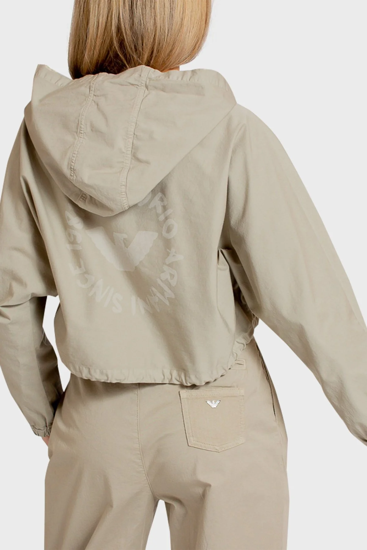Emporio Armani Pamuklu Kapüşonlu Kanguru Cepli Mevsimlik İnce Bayan Ceket 3R2K62 2NP9Z 0106 BEJ - 2