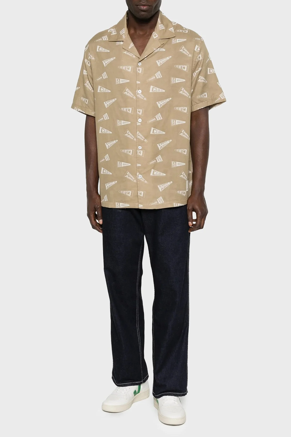 Emporio Armani Pamuklu Logo Desenli Relaxed Fit Kısa Kollu Erkek Gömlek EM001084 AF22078 F1187 KOYU BEJ - 2
