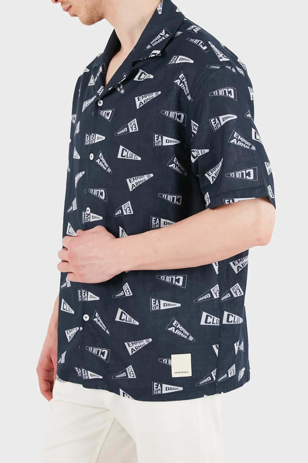 Emporio Armani Pamuklu Logo Desenli Relaxed Fit Kısa Kollu Erkek Gömlek EM001084 AF22078 FB465 LACİVERT - 5