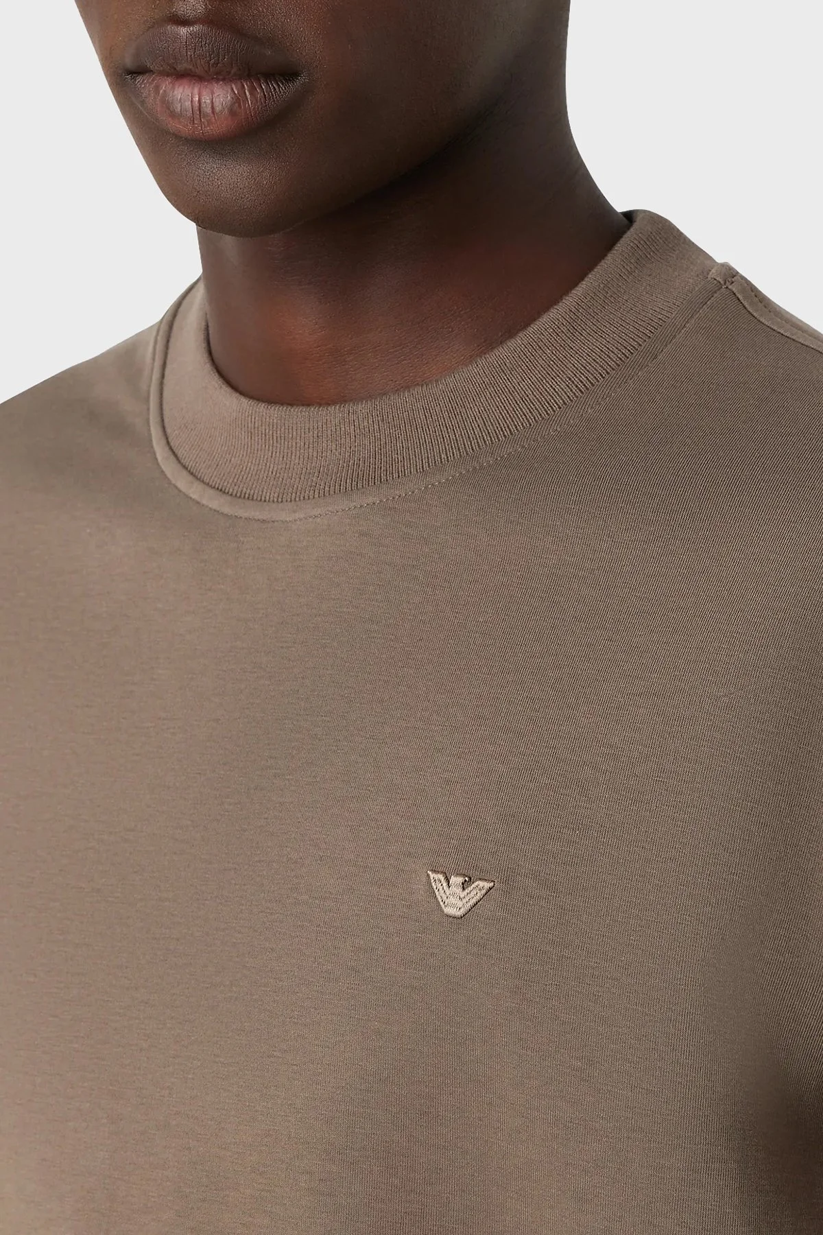 Emporio Armani Pamuklu Logolu Bisiklet Yaka Regular Fit Erkek Sweat 6R1MF2 1JHSZ 0488 KAHVE - 4