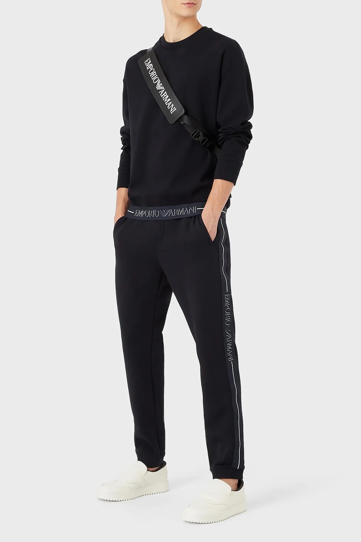 Emporio Armani Pamuklu Logolu Regular Fit Bisiklet Yaka Erkek Sweat 6L1MM4 1JHSZ 0920 LACİVERT - 3