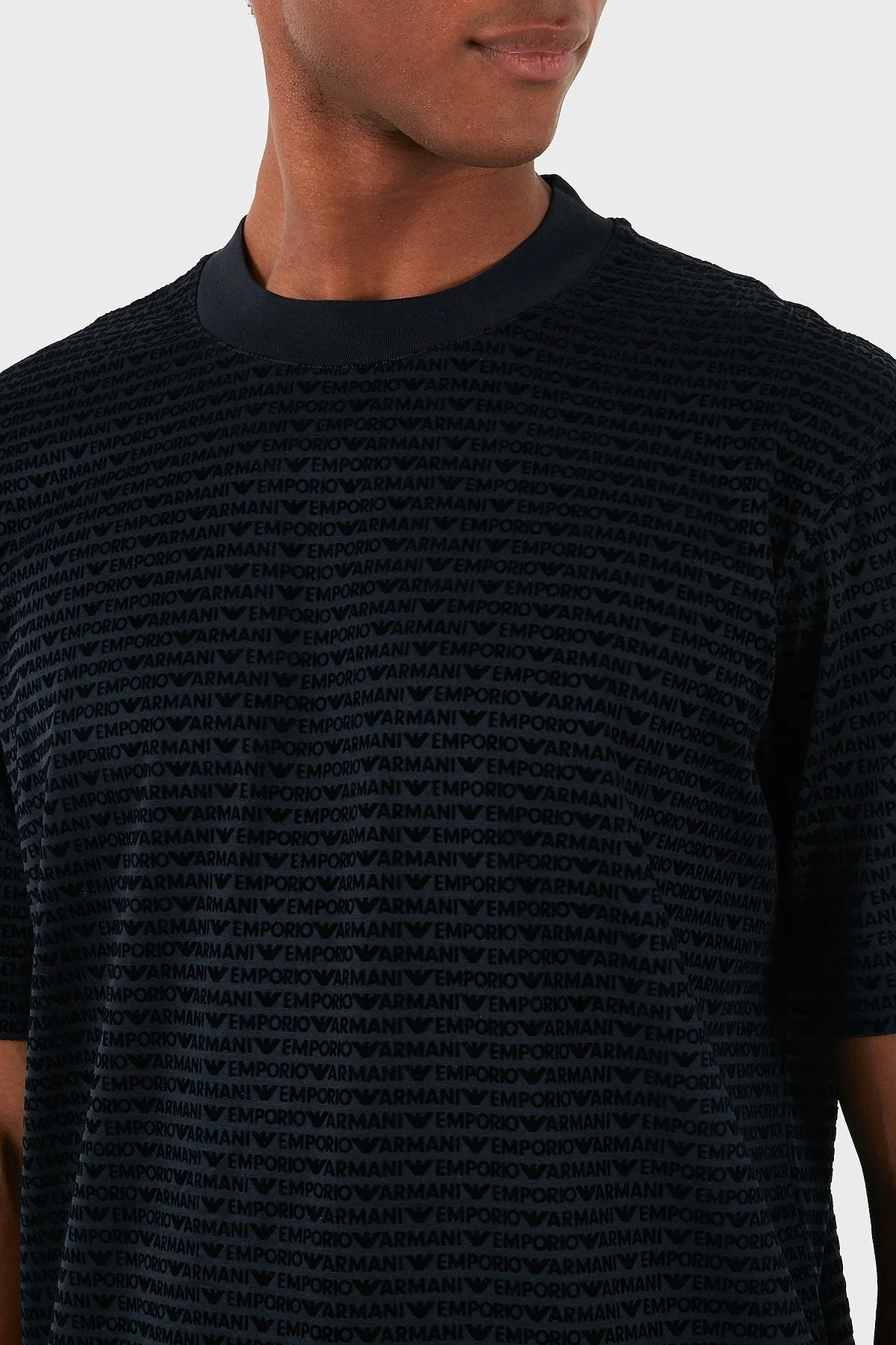 Emporio Armani Pamuklu Logolu Regular Fit Bisiklet Yaka Erkek T Shirt 6D1TD5 1JOSZ 0920 LACİVERT - 10