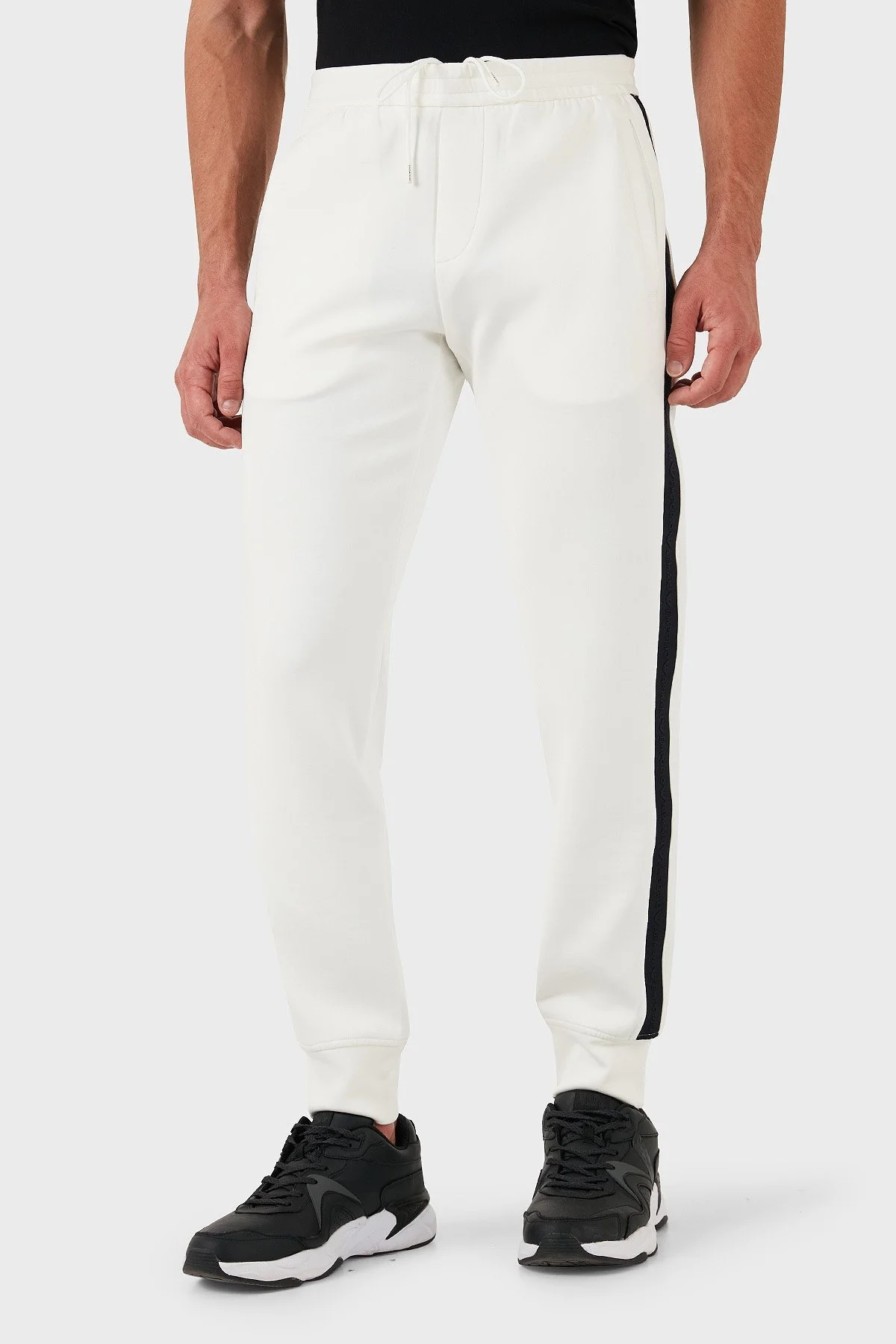 Emporio Armani Pamuklu Logolu Slim Fit Erkek Pantolon 6D1PK3 1JHSZ 0101 BEYAZ - 1