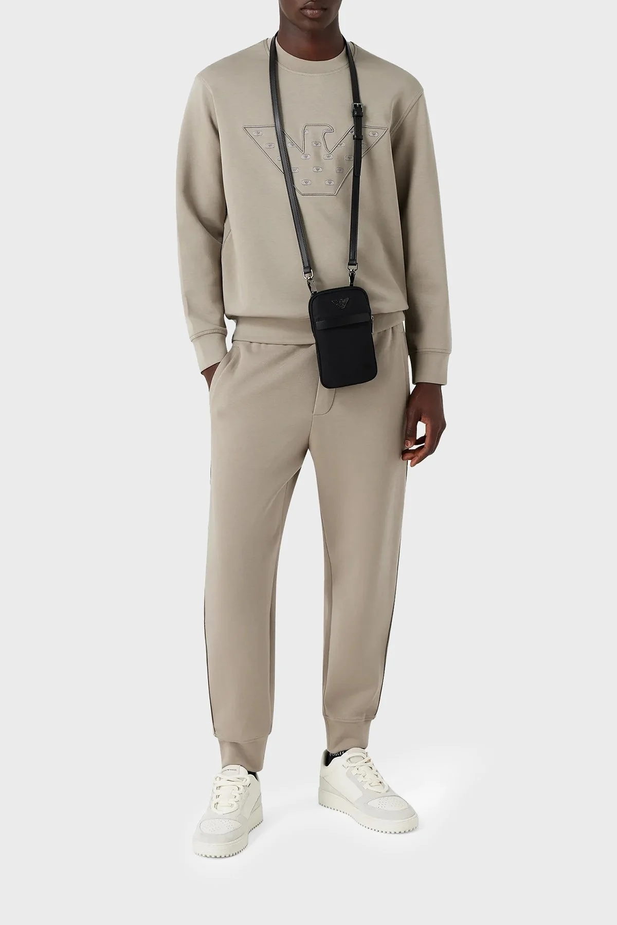 Emporio Armani Pamuklu Nakış Logolu Bisiklet Yaka Regular Fit Erkek Sweat 6R1ME7 1JHSZ 0643 VİZON - 2