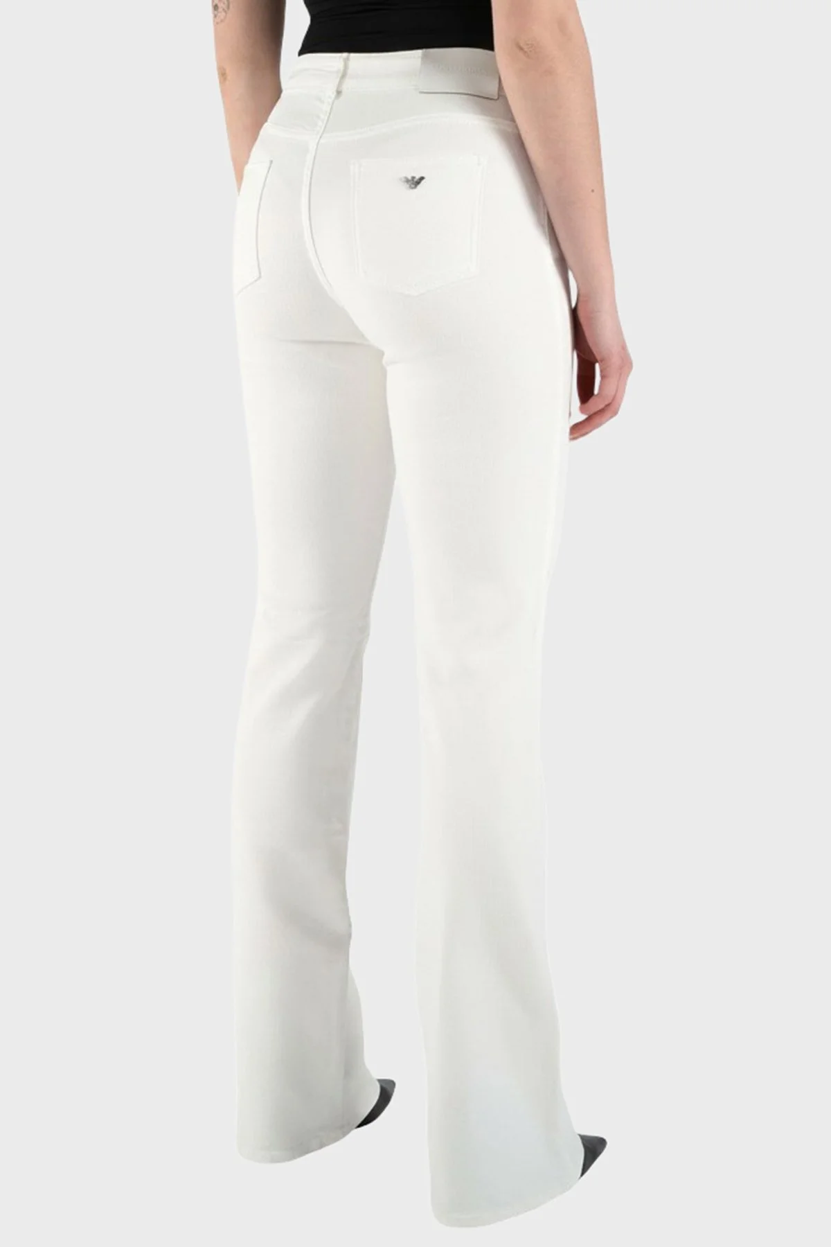 Emporio Armani Pamuklu Orta Bel Genişleyen Paça Jeans Kadın Kot Pantolon EW001504 AF14967 M0001 BEYAZ - 2