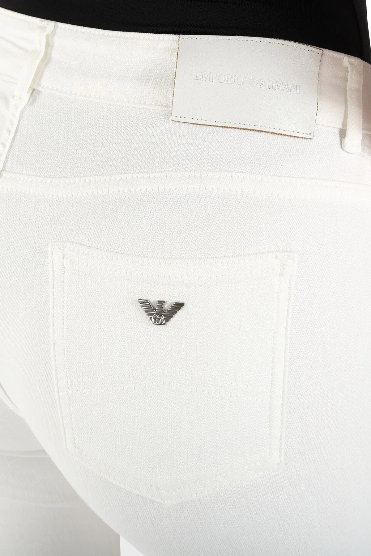 Emporio Armani Pamuklu Orta Bel Genişleyen Paça Jeans Kadın Kot Pantolon EW001504 AF14967 M0001 BEYAZ - 4