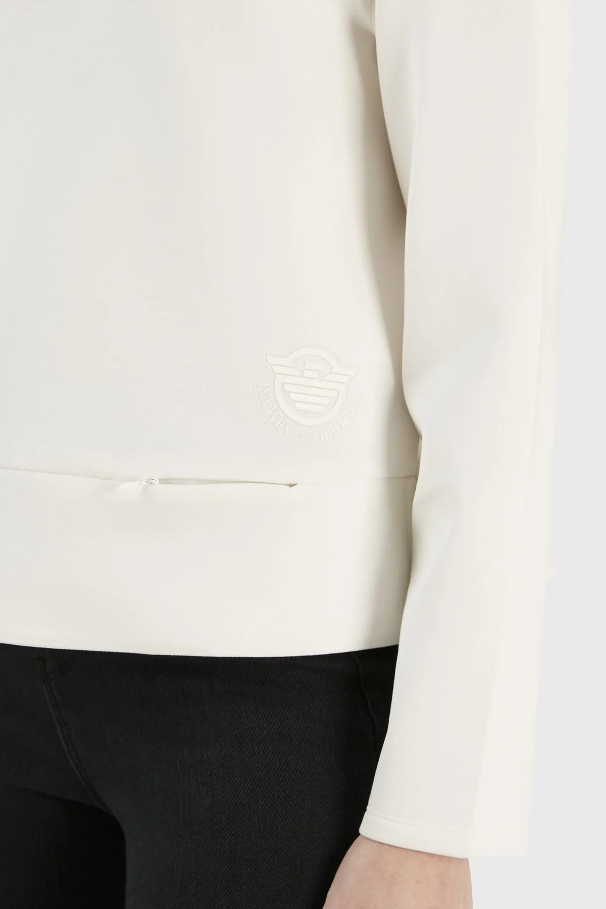 Emporio Armani Pamuklu Regular Fit Bisiklet Yaka Bayan Sweat 3R2M6C 1JHSZ 0101 BEYAZ - 5