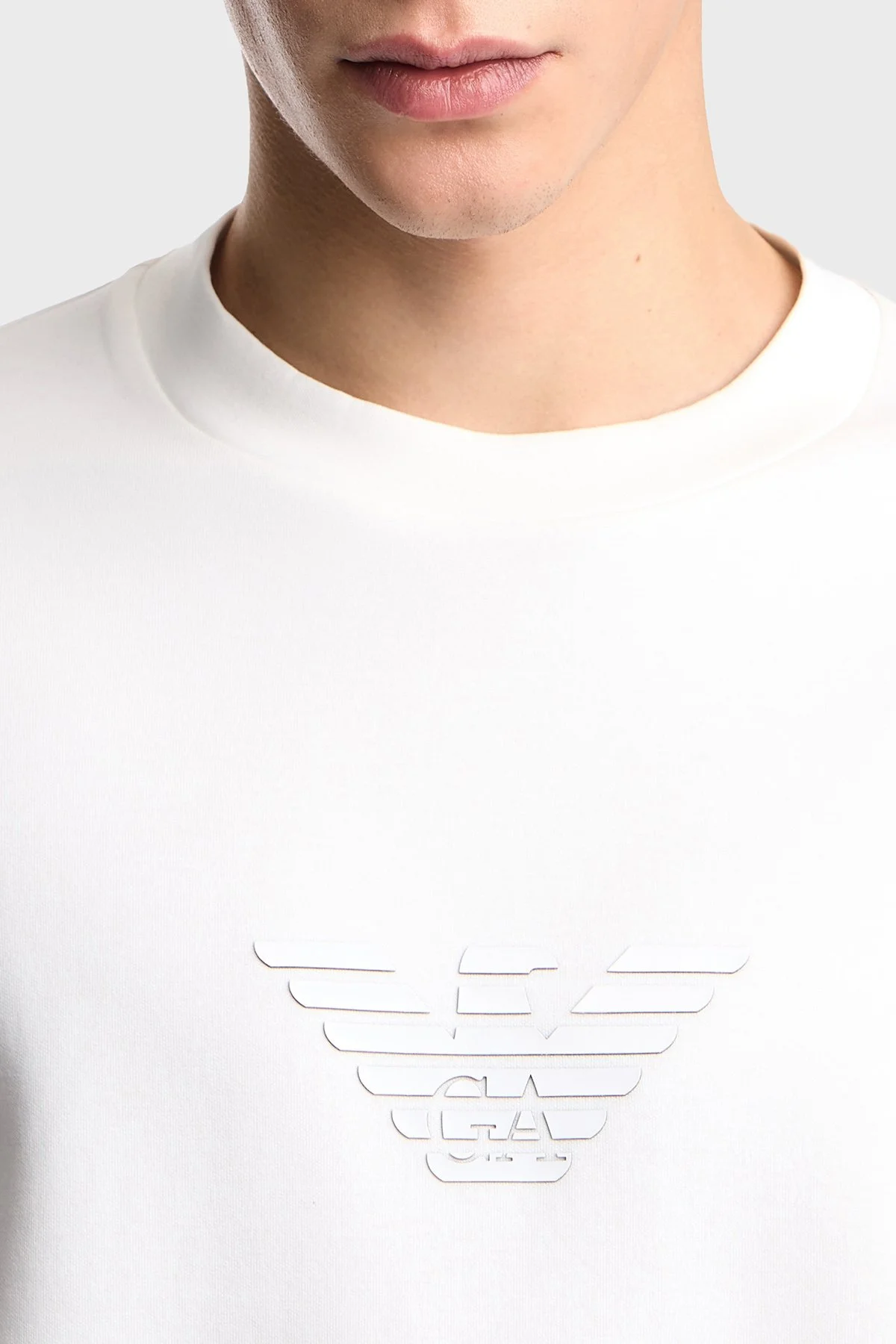 Emporio Armani Pamuklu Regular Fit Bisiklet Yaka Erkek Sweat EM004541 AF10013 M0306 Beyaz - 4