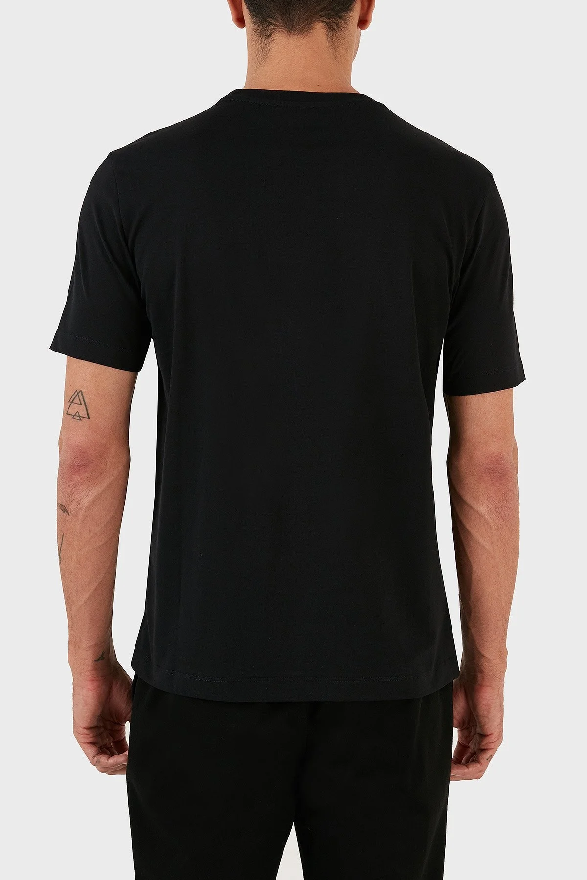 Emporio Armani Pamuklu Regular Fit Bisiklet Yaka Erkek T Shirt 6R1T8Q 1J7FZ 0042 SİYAH - 2