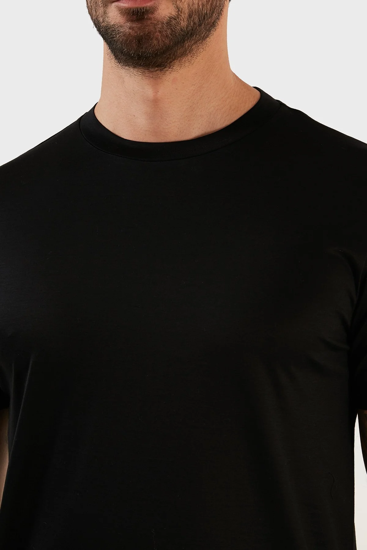 Emporio Armani Pamuklu Regular Fit Bisiklet Yaka Erkek T Shirt 8N1TE8 1JUVZ 0999 SİYAH - 4