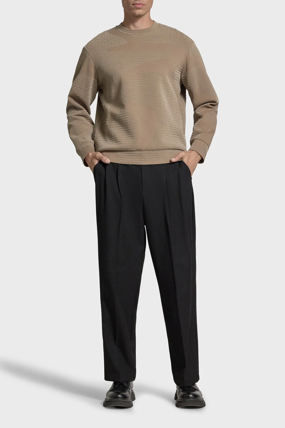 Emporio Armani Pamuklu Regular Fit Bisiklet Yaka Tamamı Logolu Erkek Sweat EM002900 AF10013 F6130 KAHVE - 2