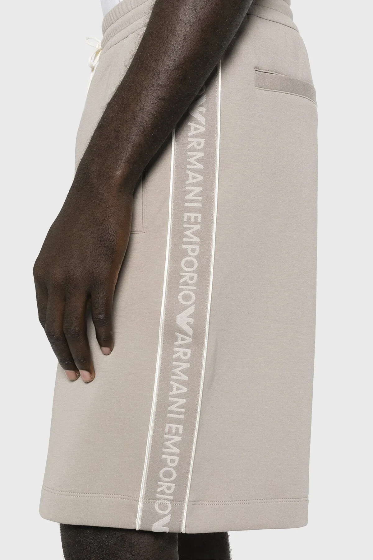 Emporio Armani Pamuklu Regular Fit Cepli Erkek Short 3D1P69 1JHSZ 0650 BEJ - 4