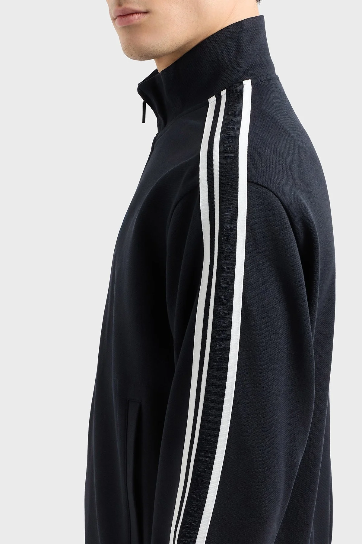 Emporio Armani Pamuklu Regular Fit Dik Yaka Logo Bantlı Erkek Sweat EM001110 AF13488 UB118 LACİVERT - 9