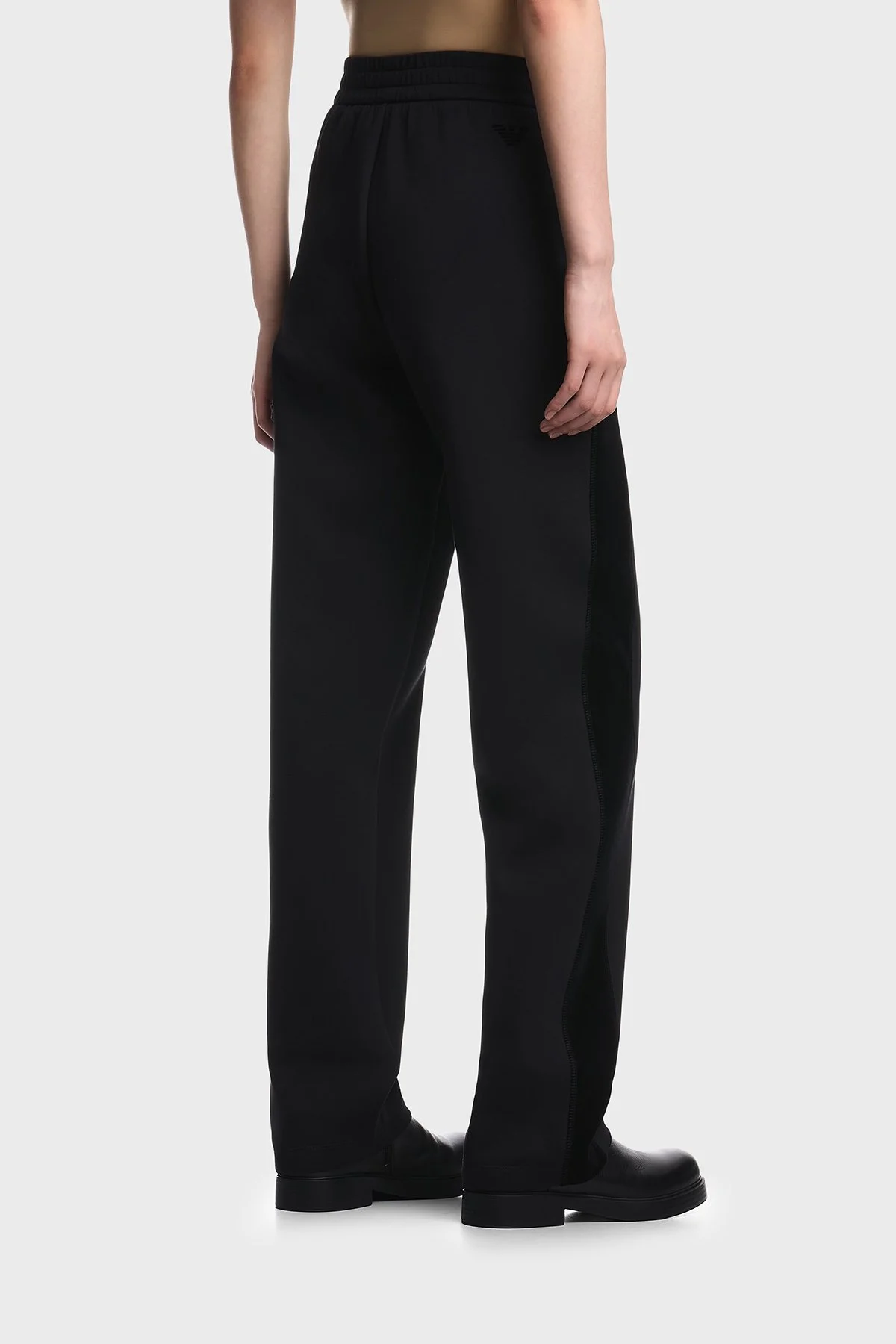 Emporio Armani Pamuklu Regular Fit Düz Paça Kadın Pantolon EW004207 AF10002 UC001 Siyah - 3