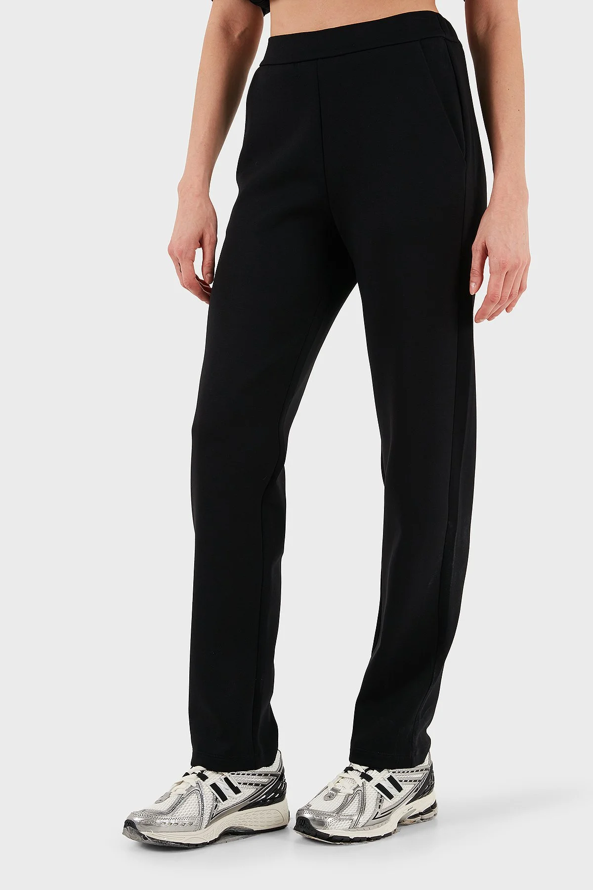 Emporio Armani Pamuklu Regular Fit Lastikli Bel Düz Paça Bayan Pantolon EW001362 AF10002 UC001 SİYAH - 1