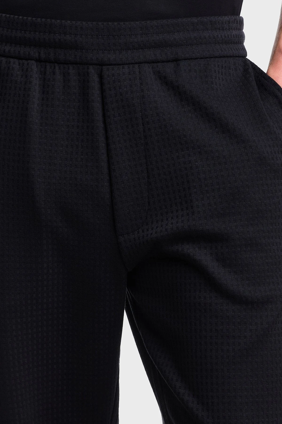 Emporio Armani Pamuklu Regular Fit Lastikli Bel Lastikli Paça Erkek Pantolon EM003443 AF13700 FB297 SİYAH - 4