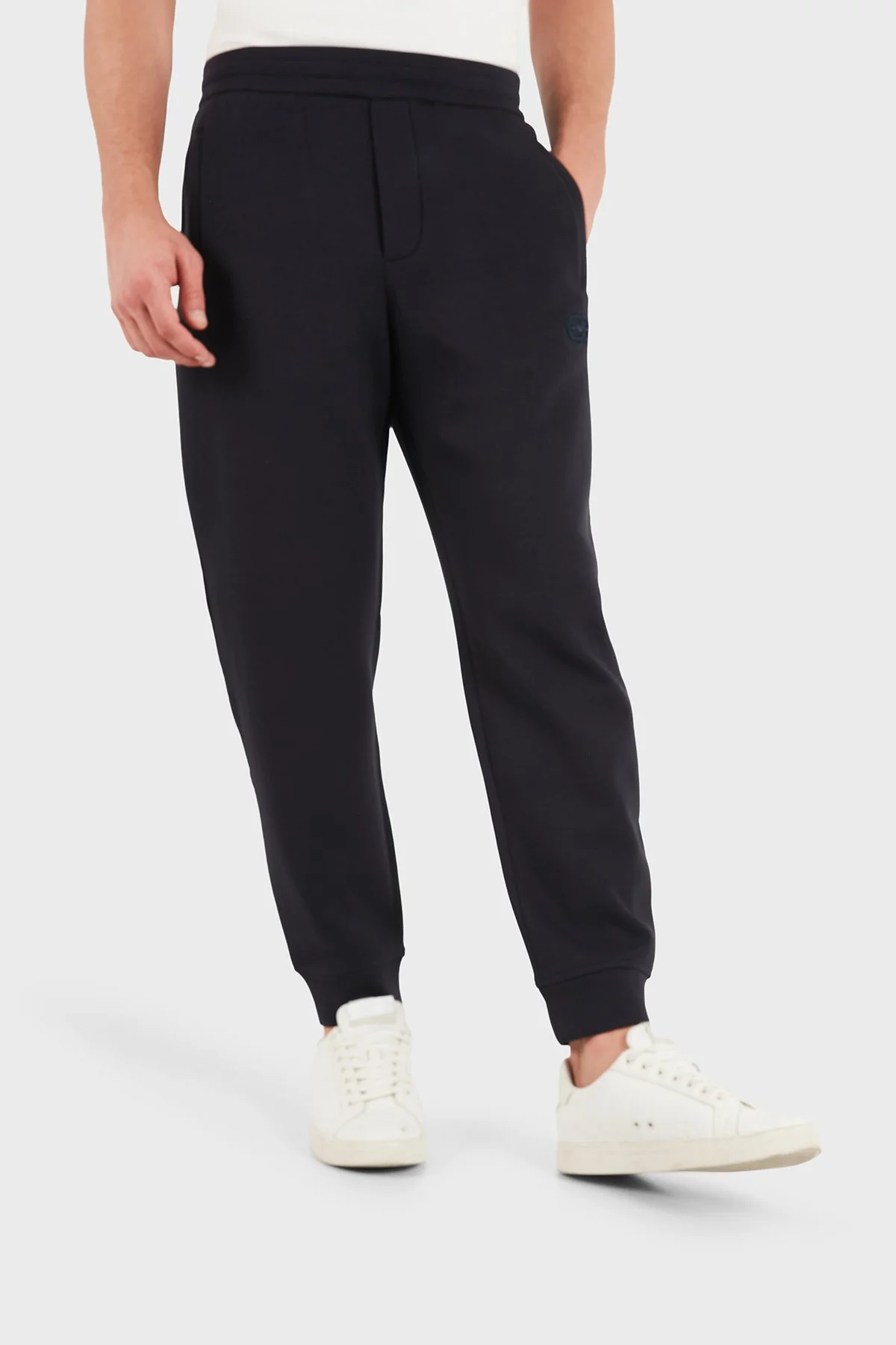 Emporio Armani Pamuklu Regular Fit Lastikli Paça Jogger Erkek Pantolon EM004539 AF10013 UB118 Lacivert - 1