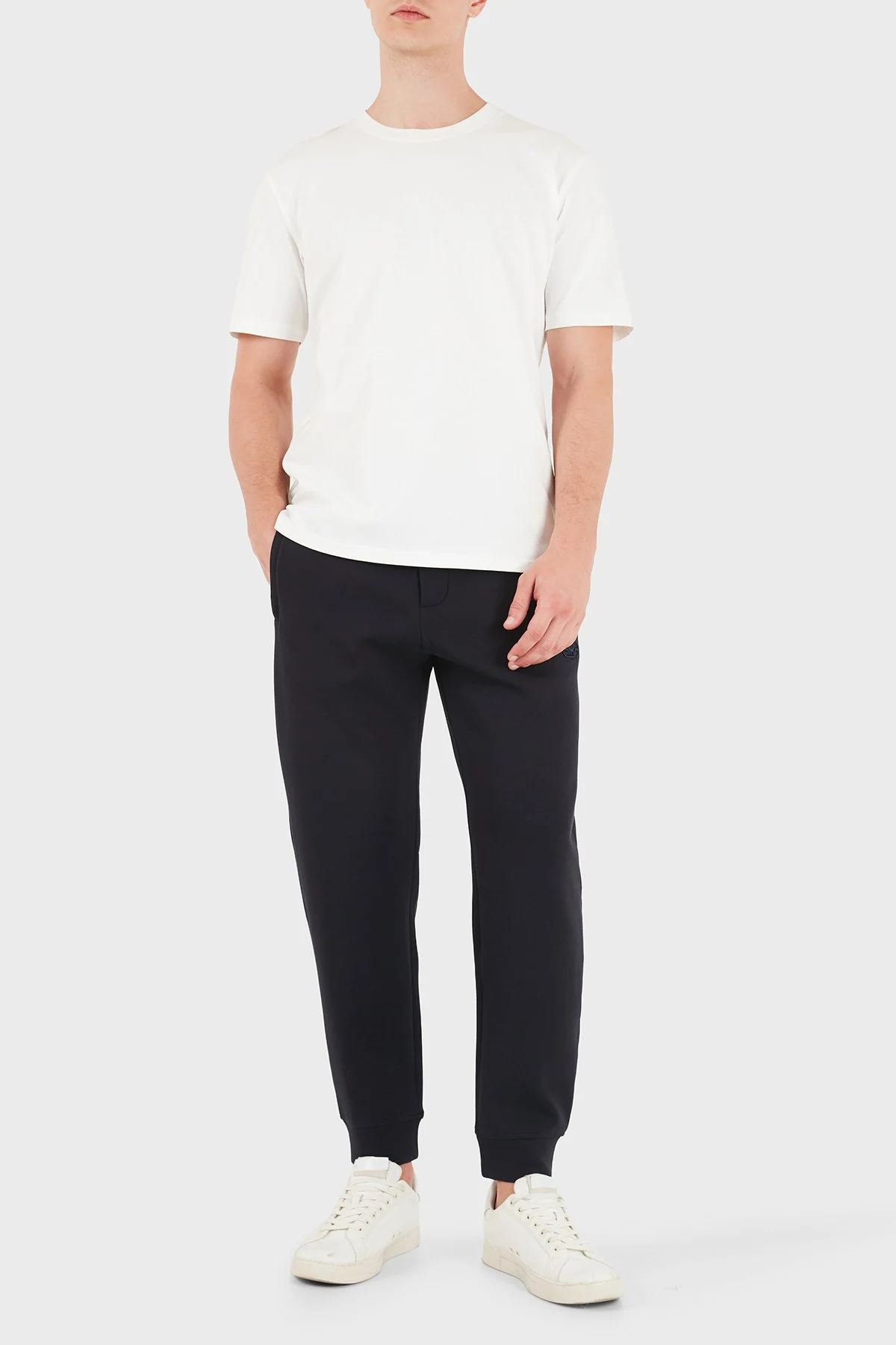 Emporio Armani Pamuklu Regular Fit Lastikli Paça Jogger Erkek Pantolon EM004539 AF10013 UB118 Lacivert - 2