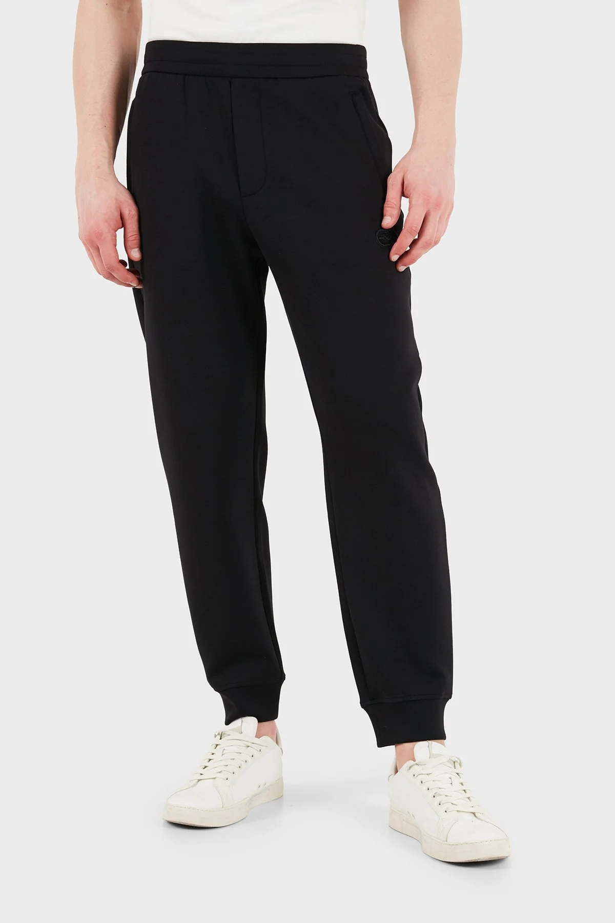 Emporio Armani Pamuklu Regular Fit Lastikli Paça Jogger Erkek Pantolon EM004539 AF10013 UC001 SİYAH - 1