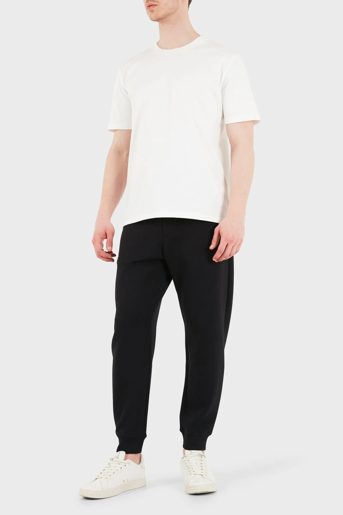 Emporio Armani Pamuklu Regular Fit Lastikli Paça Jogger Erkek Pantolon EM004539 AF10013 UC001 SİYAH - 2