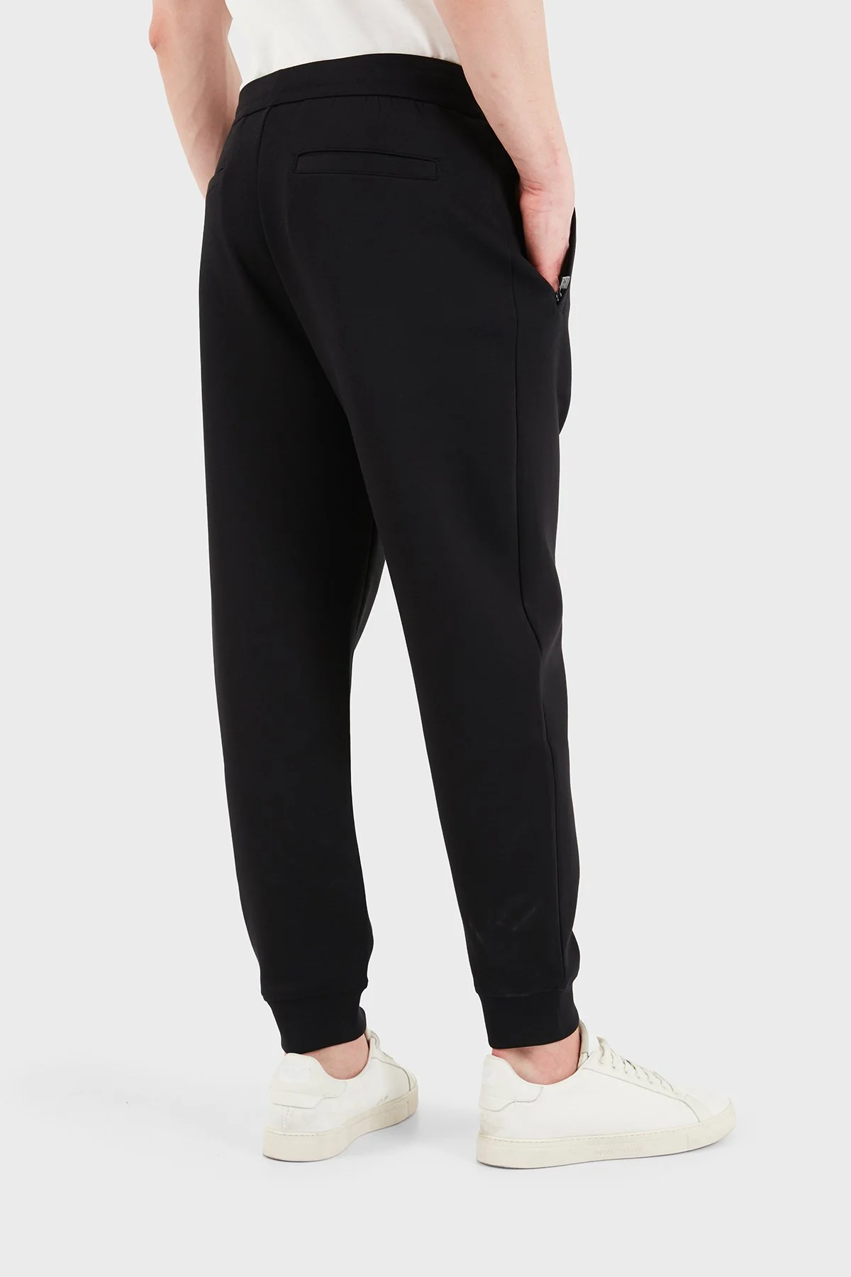 Emporio Armani Pamuklu Regular Fit Lastikli Paça Jogger Erkek Pantolon EM004539 AF10013 UC001 SİYAH - 3