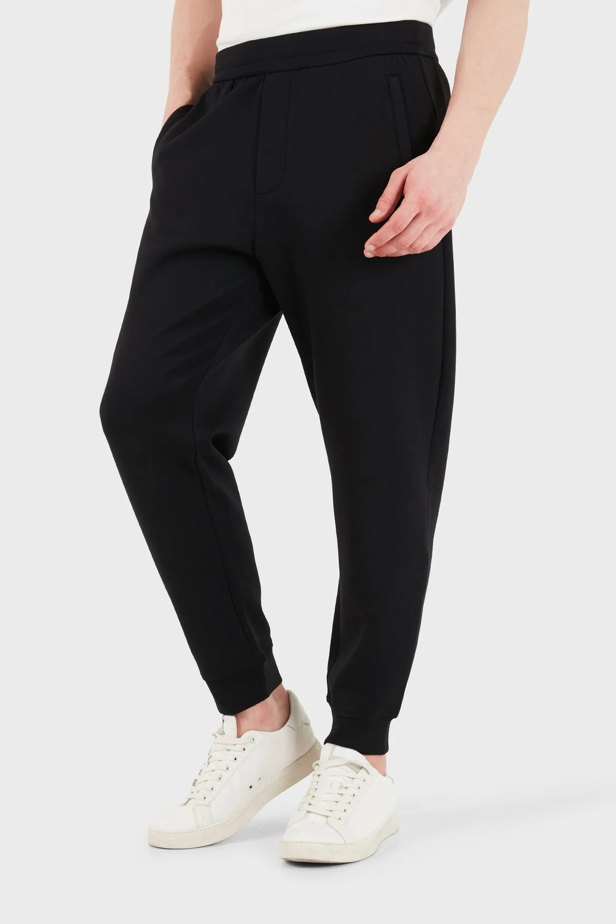 Emporio Armani Pamuklu Regular Fit Lastikli Paça Jogger Erkek Pantolon EM004539 AF10013 UC001 SİYAH - 4
