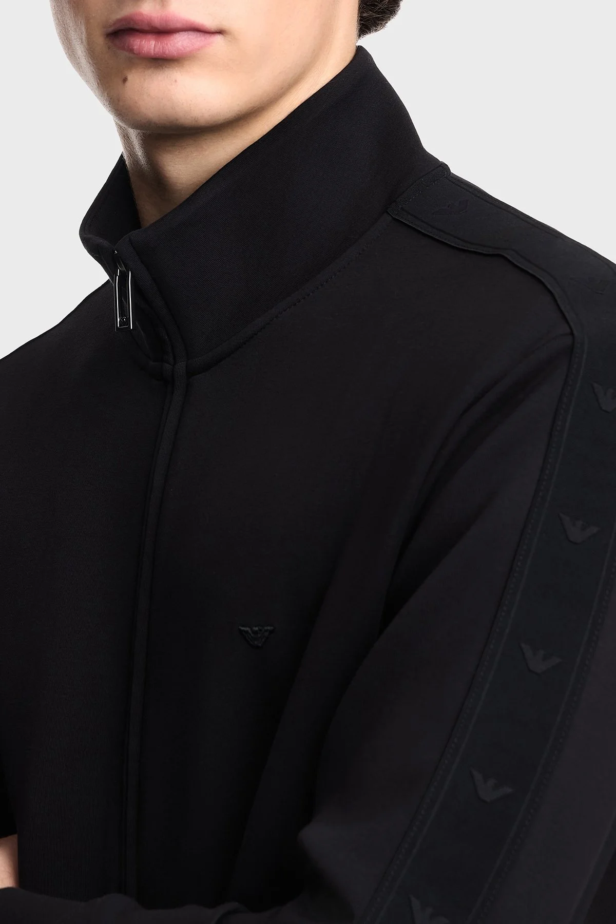 Emporio Armani Pamuklu Regular Fit Logo Detaylı Dik Yaka Erkek Sweat EM005222 AF10013 UC001 SİYAH - 4