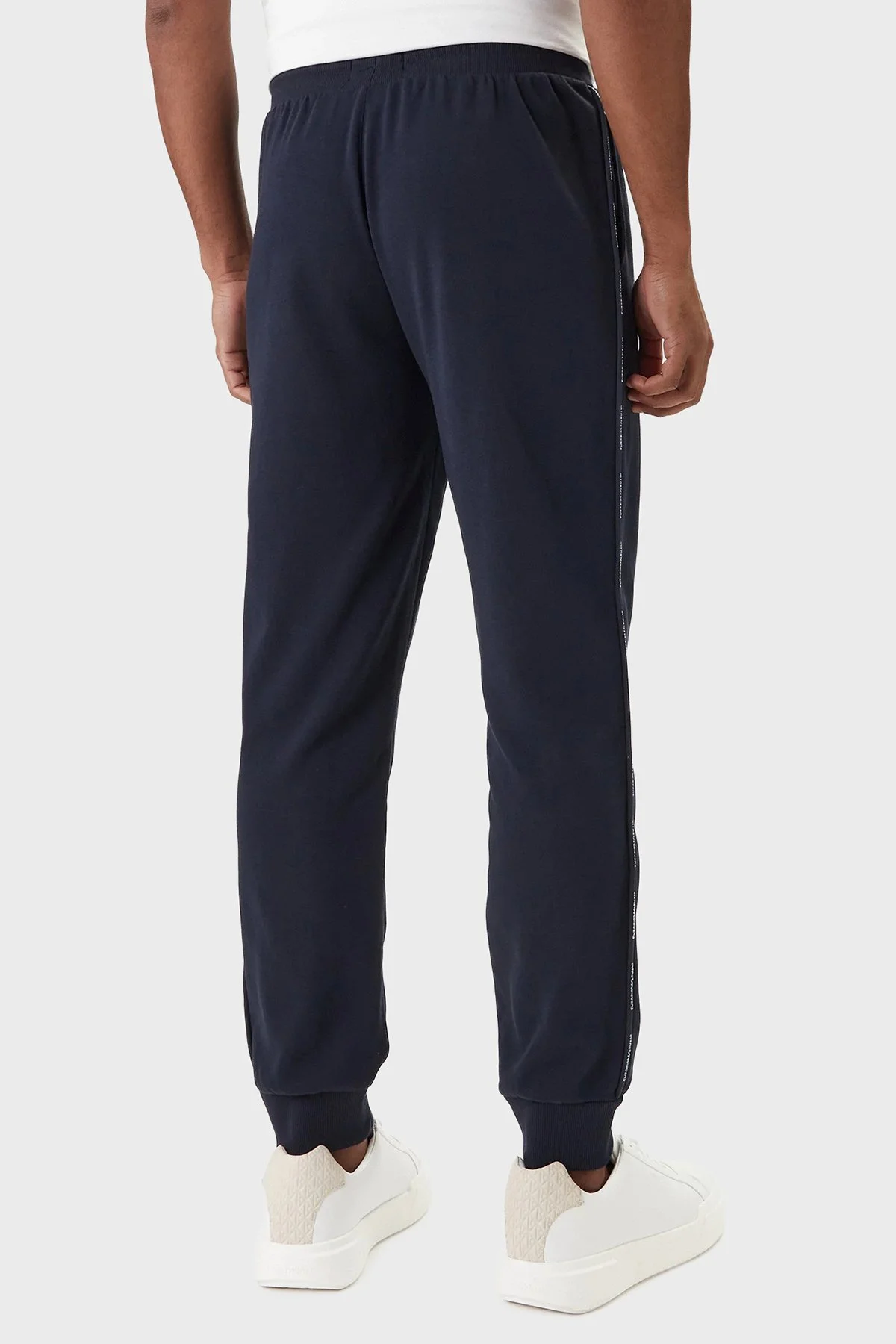 Emporio Armani Pamuklu Regular Fit Logo Detaylı Erkek Pantolon EM000500 AF18887 UB102 LACİVERT - 3