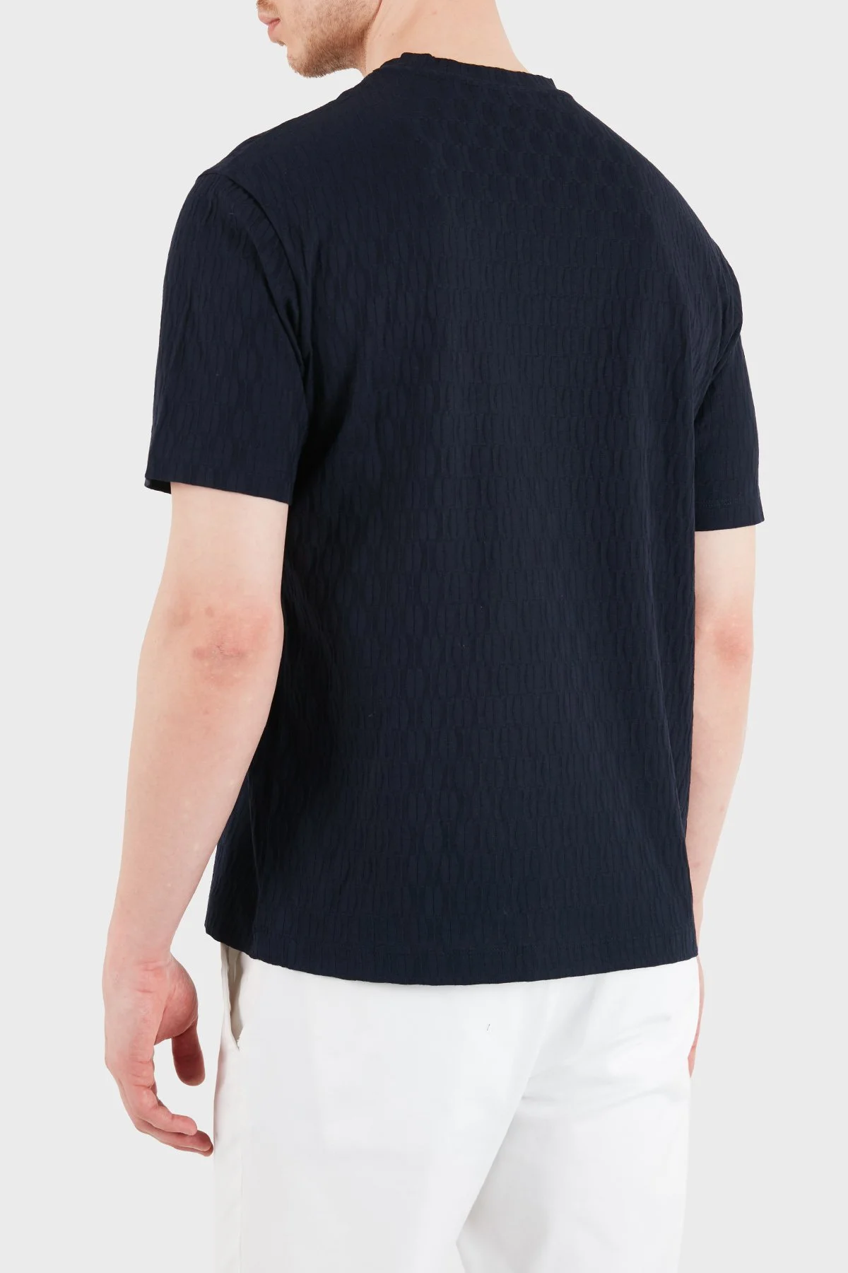 Emporio Armani Pamuklu Regular Fit Logolu Bisiklet Yaka Jakarlı Erkek T Shirt EM005699 AF25298 UB109 LACİVERT - 3