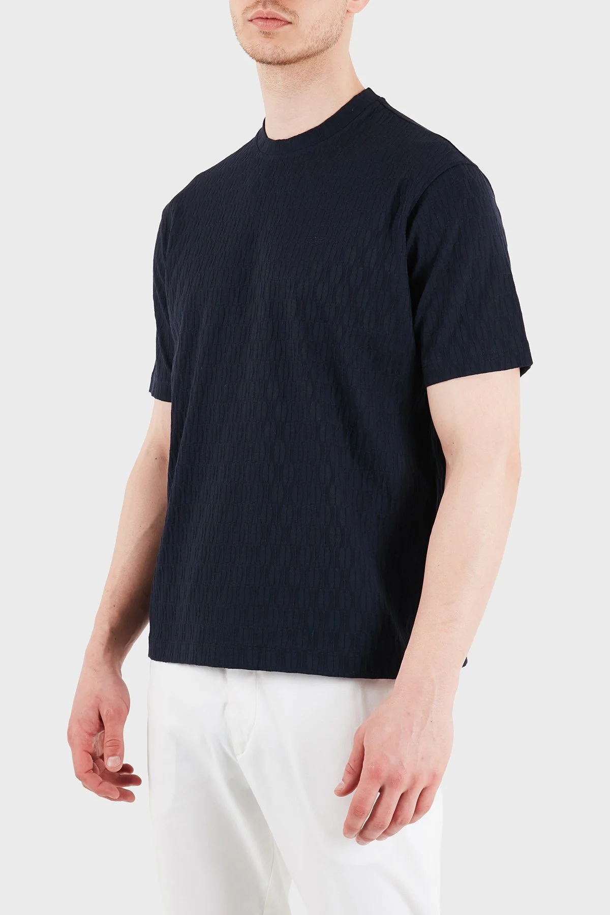 Emporio Armani Pamuklu Regular Fit Logolu Bisiklet Yaka Jakarlı Erkek T Shirt EM005699 AF25298 UB109 LACİVERT - 5